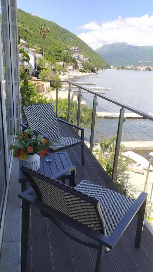 Aurora House Duplex Apartment Njivice Bagian luar foto