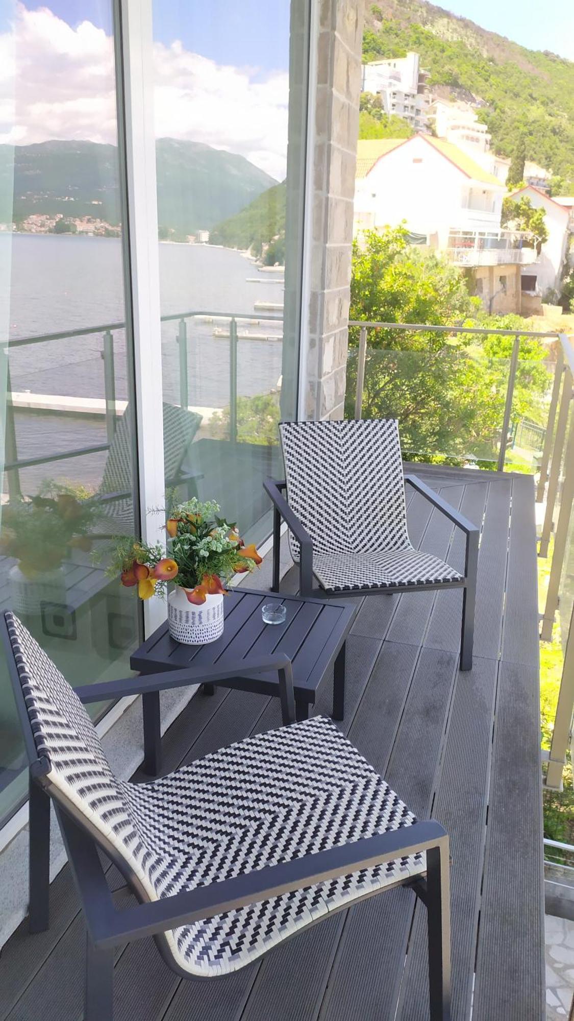 Aurora House Duplex Apartment Njivice Bagian luar foto