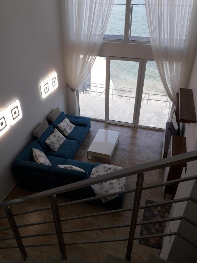 Aurora House Duplex Apartment Njivice Bagian luar foto